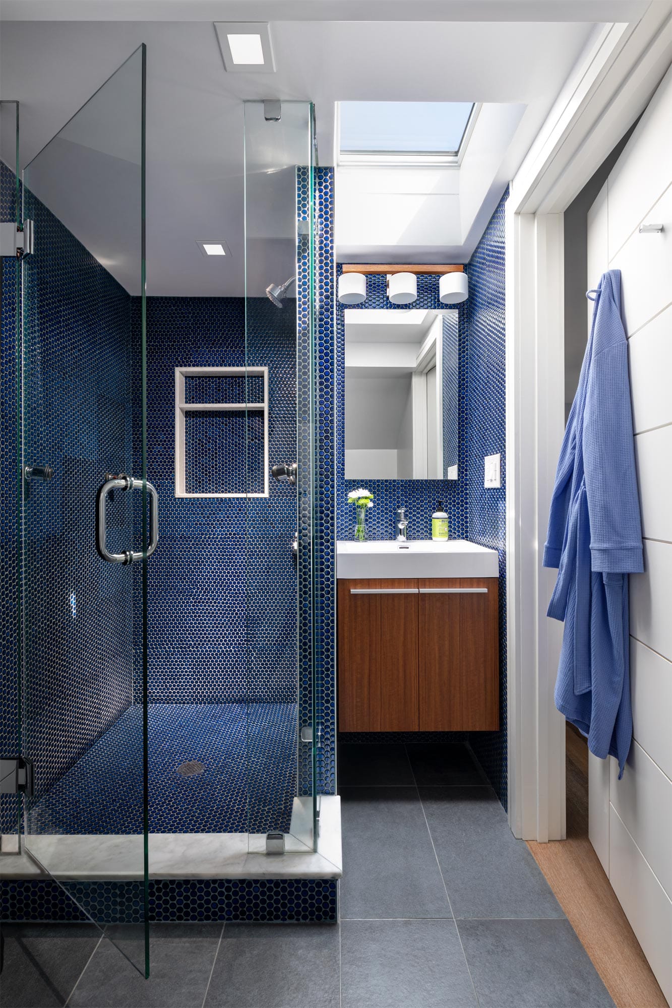A sculptural modern bathroom renovation in New York City